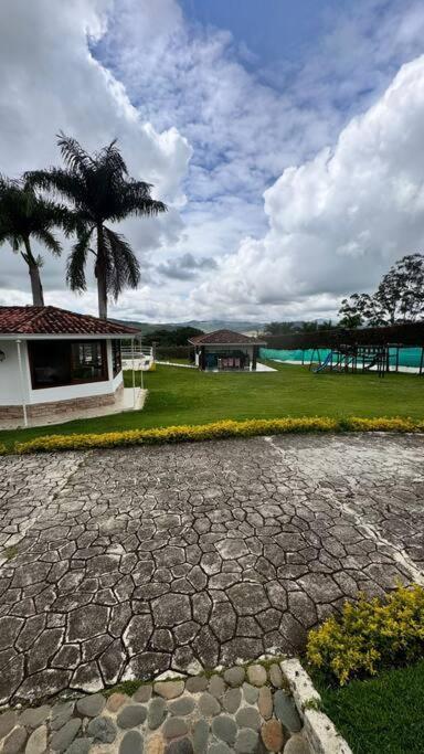 Finca Con Vistas Al Lago Calima Vila Exterior foto