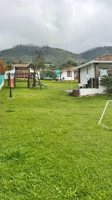 Finca Con Vistas Al Lago Calima Vila Exterior foto